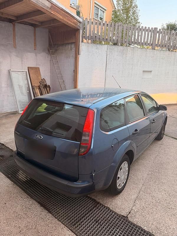 Second-hand Ford Focus 90 CP (66 kW) 2006 Albastru Break