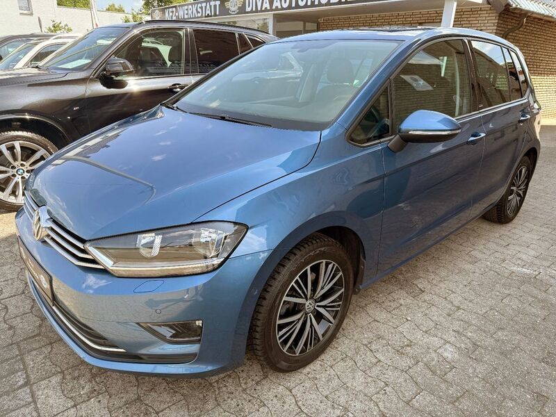 Blau Gebraucht 2016 VW Golf Sportsvan Allstar Van / Kleinbus | 15.999 € (Etwas zu teuer) - Bild 1/4