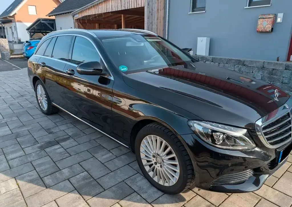Gebraucht Mercedes C180 Avantgarde 156 PS (114 kW) 2016 Schwarz Kombi
