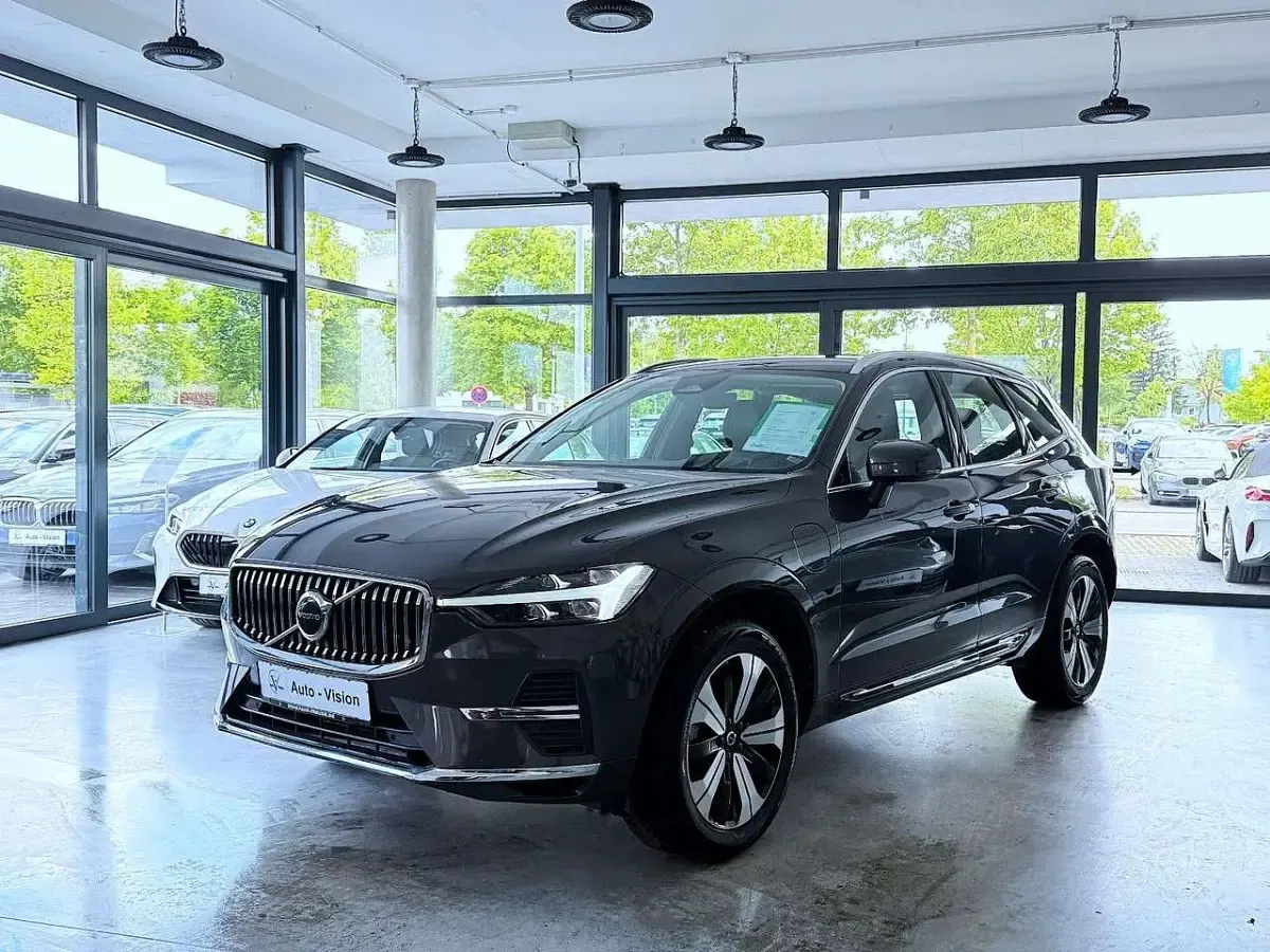 Gebraucht Volvo XC60 Plus 349 PS (256 kW) 2023 Grau SUV