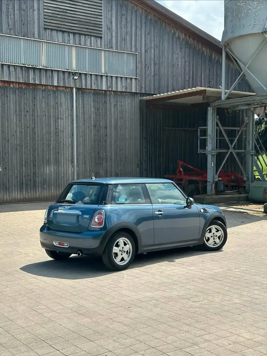 Gebraucht Mini Cooper 98 PS (72 kW) 2011 Blau Kleinwagen