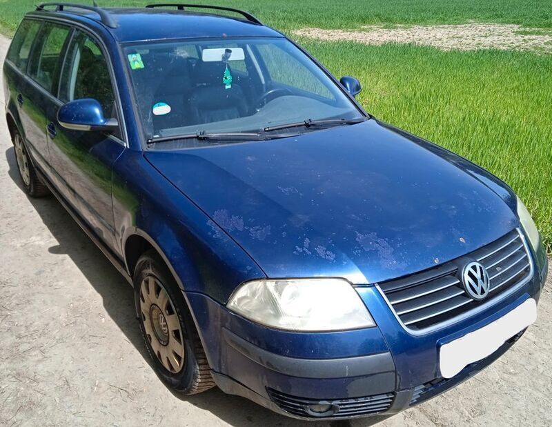 Blau Gebraucht 2005 VW Passat Kombi | 1.500 € - Bild 1/4