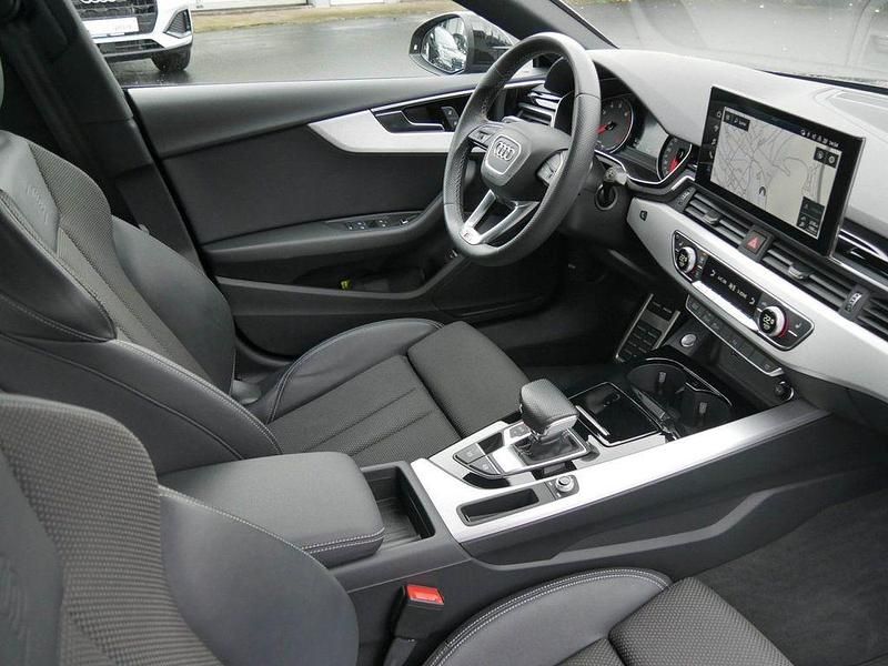 Gebraucht Audi A5 Sportback Business 204 PS (150 kW) 2022 Mythosschwarz metallic Kleinwagen