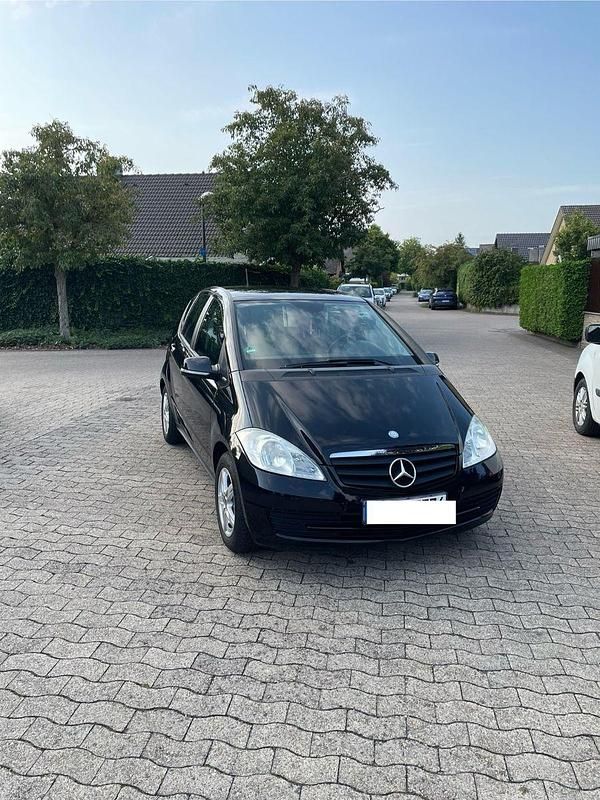 Schwarz Gebraucht 2009 Mercedes A150 Kleinwagen | 3.450 € (Fairer Preis) - Bild 1/4