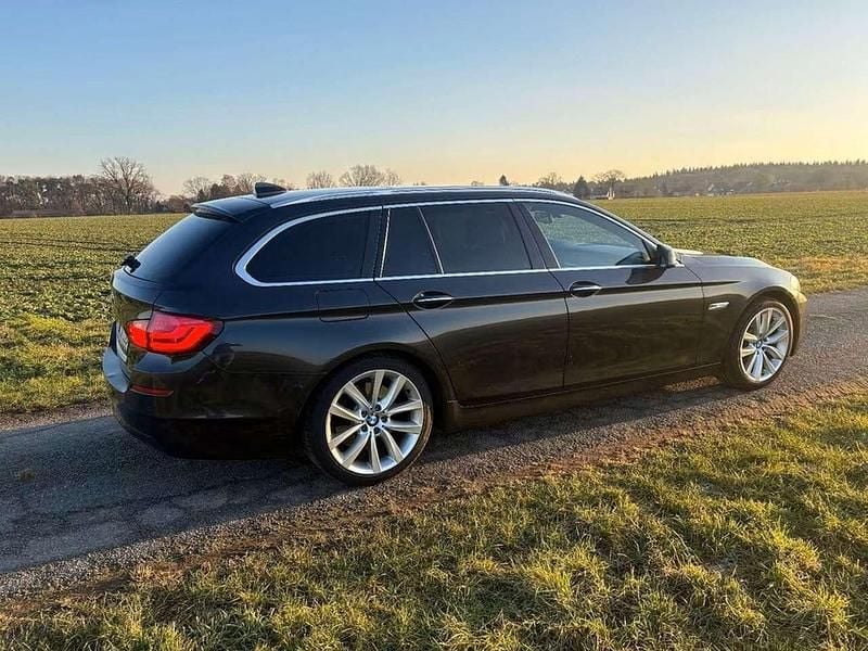 Gebraucht BMW 530 258 PS (189 kW) 2011 Kombi