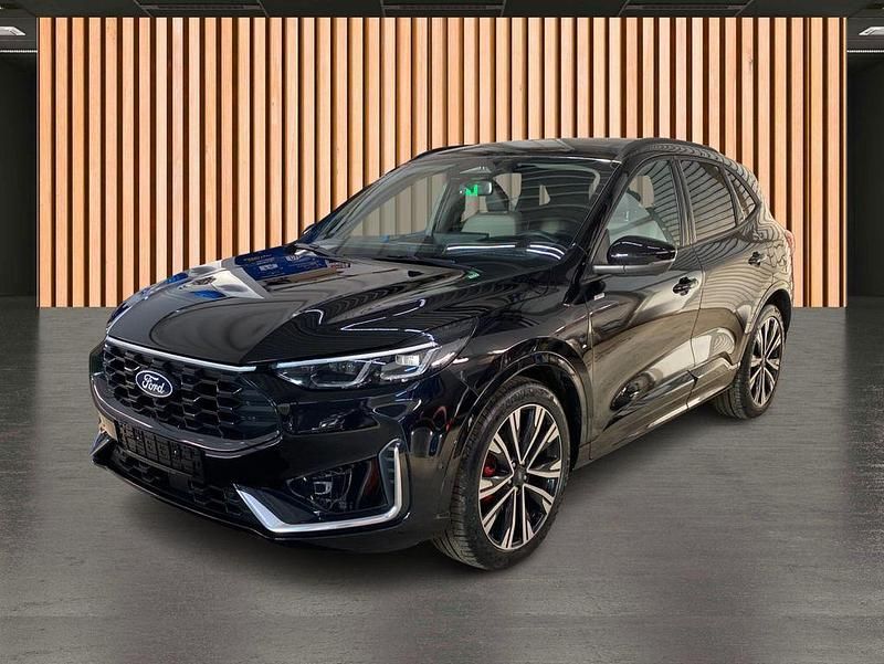 Gebraucht Ford Kuga ST-Line X 186 PS (136 kW) 2025 Schwarz SUV