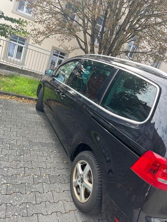 Gebraucht VW Sharan Comfortline 140 PS (102 kW) 2011 Schwarz Van / Kleinbus