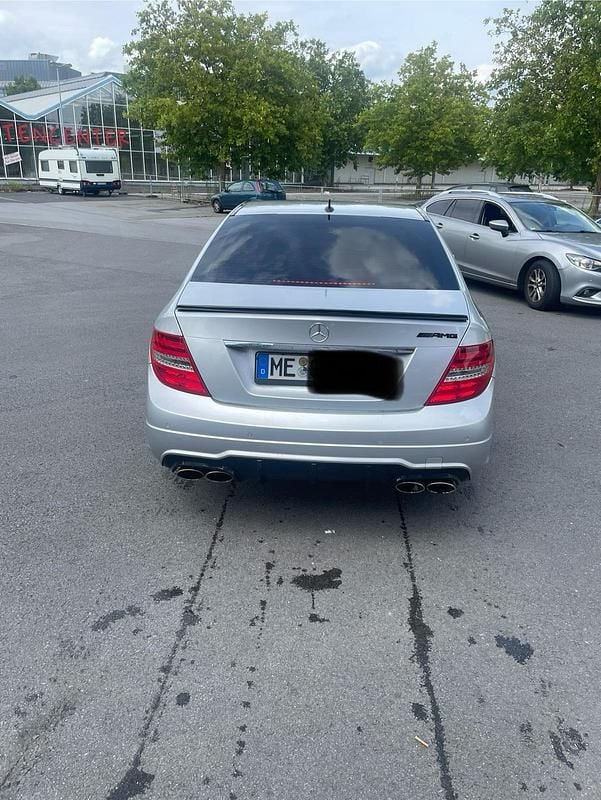 Silber Gebraucht 2011 Mercedes C350 Limousine | 9.500 € (Superpreis) - Bild 1/4