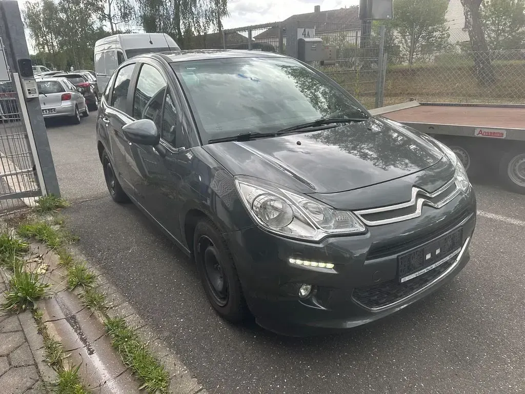 Gebraucht Citroën C3 SELECTION 82 PS (60 kW) 2015 Grau Limousine