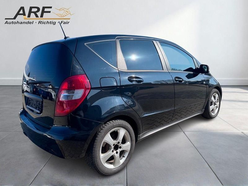 Gebraucht Mercedes A160 82 PS (60 kW) 2011 Schwarz Van / Kleinbus