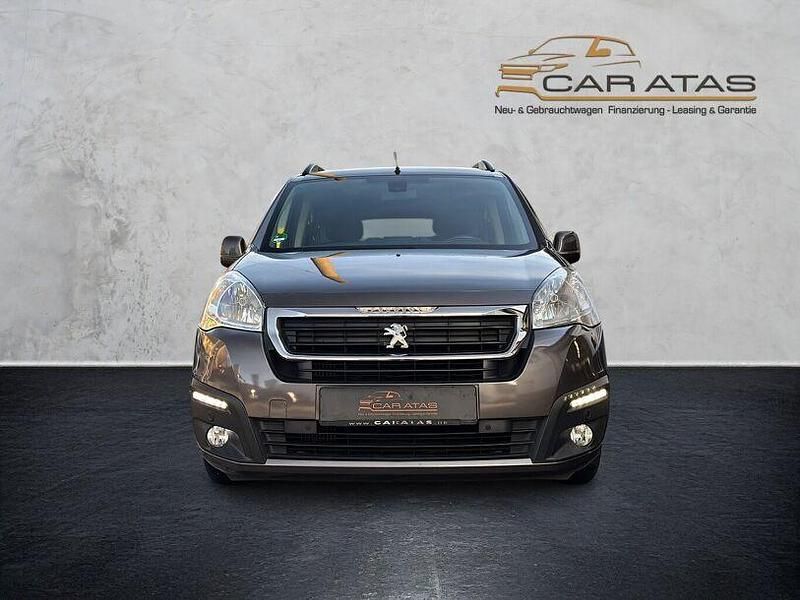 Gebraucht Peugeot Partner Allure 110 PS (80 kW) 2017 Grau Van / Kleinbus