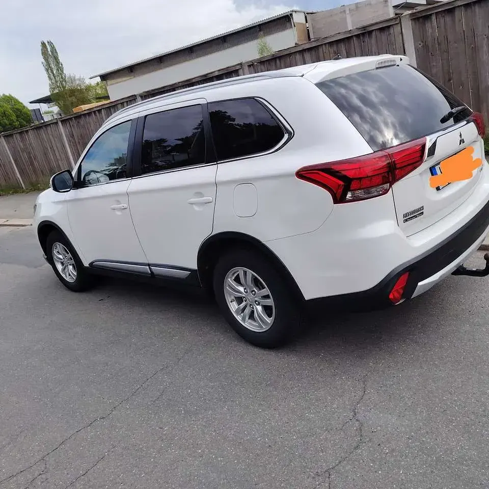 Gebraucht Mitsubishi Outlander Intense 150 PS (110 kW) 2017 Weiß SUV