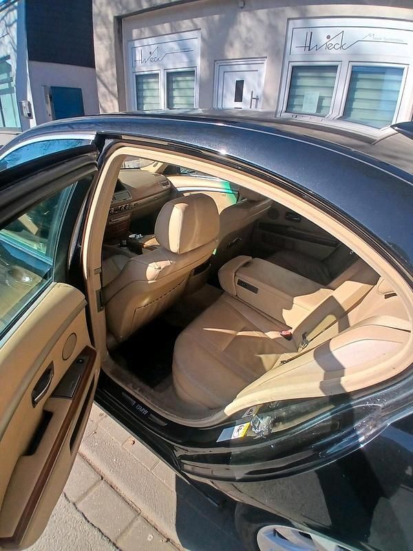 Second-hand BMW 730 231 CP (169 kW) 2007 Negru Berlinǎ