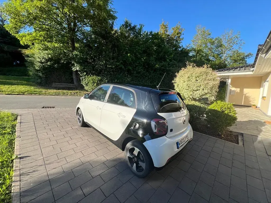 Gebraucht Smart ForFour Electric Drive 60 kW (82 PS) 2021 Weiß Limousine