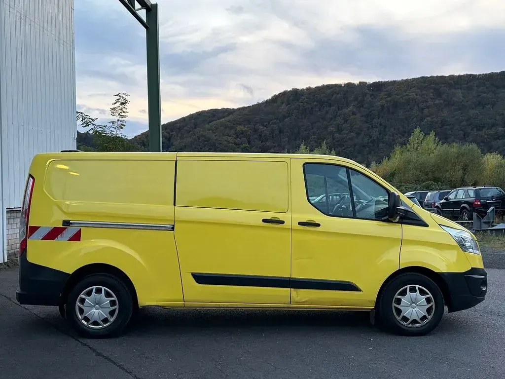 Occasion Ford Transit Custom Trend 125 ch (91 kW) 2015 Jaune Monospace