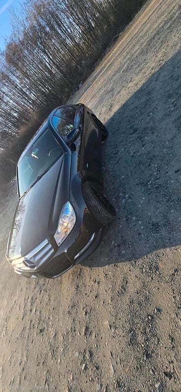 Second-hand Mercedes C220 170 CP (125 kW) 2012 Negru Berlinǎ