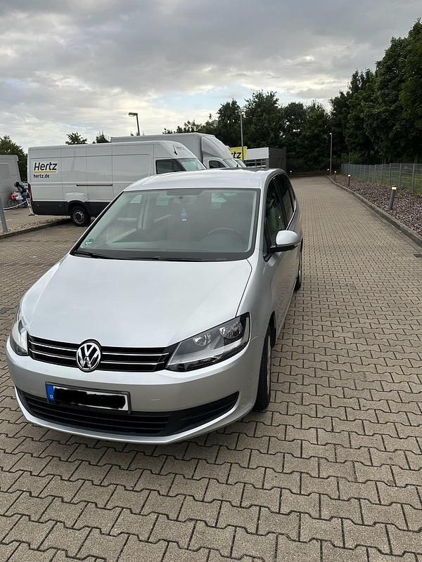 Silber Gebraucht 2010 VW Sharan Van / Kleinbus | 6.000 € (Guter Preis) - Bild 1/4