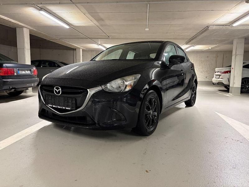 Schwarz Gebraucht 2016 Mazda 2 Center-Line Limousine | 6.990 € (Fairer Preis) - Bild 1/4