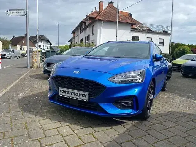 Gebraucht Ford Focus ST-Line 155 PS (114 kW) 2020 Dynamicblau metallic Kombi