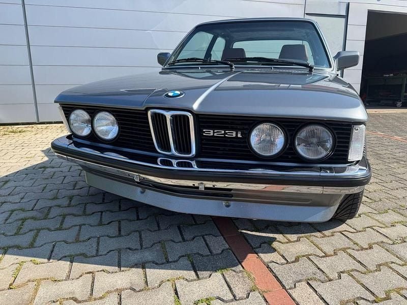 Second-hand BMW 323 Performance 143 CP (105 kW) 1981 Gri Coupe
