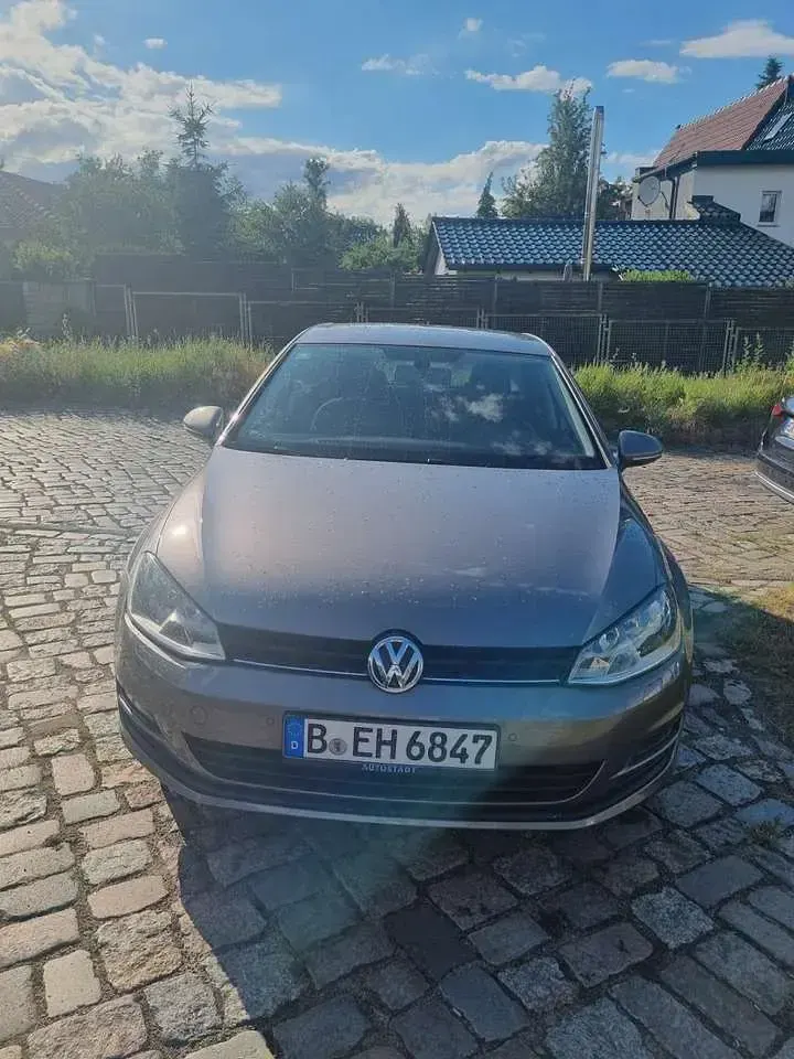 Gebraucht VW Golf VII Comfortline 105 PS (77 kW) 2014 Silber Kleinwagen