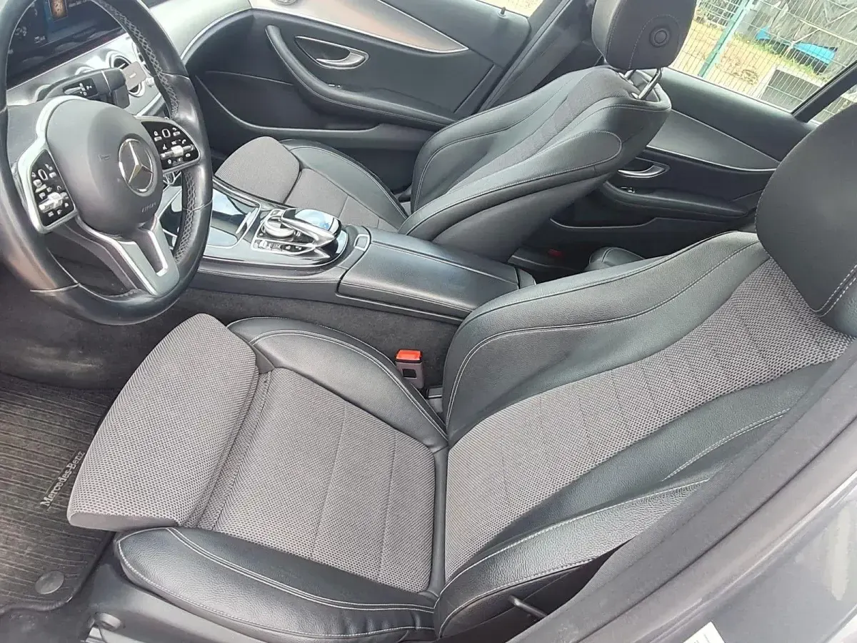 Gebraucht Mercedes E300 306 PS (225 kW) 2019 Schwarz Kombi