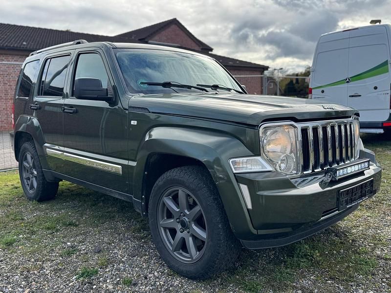 Grün Gebraucht 2010 Jeep Cherokee Limited SUV | 3.990 € (Superpreis) - Bild 1/4