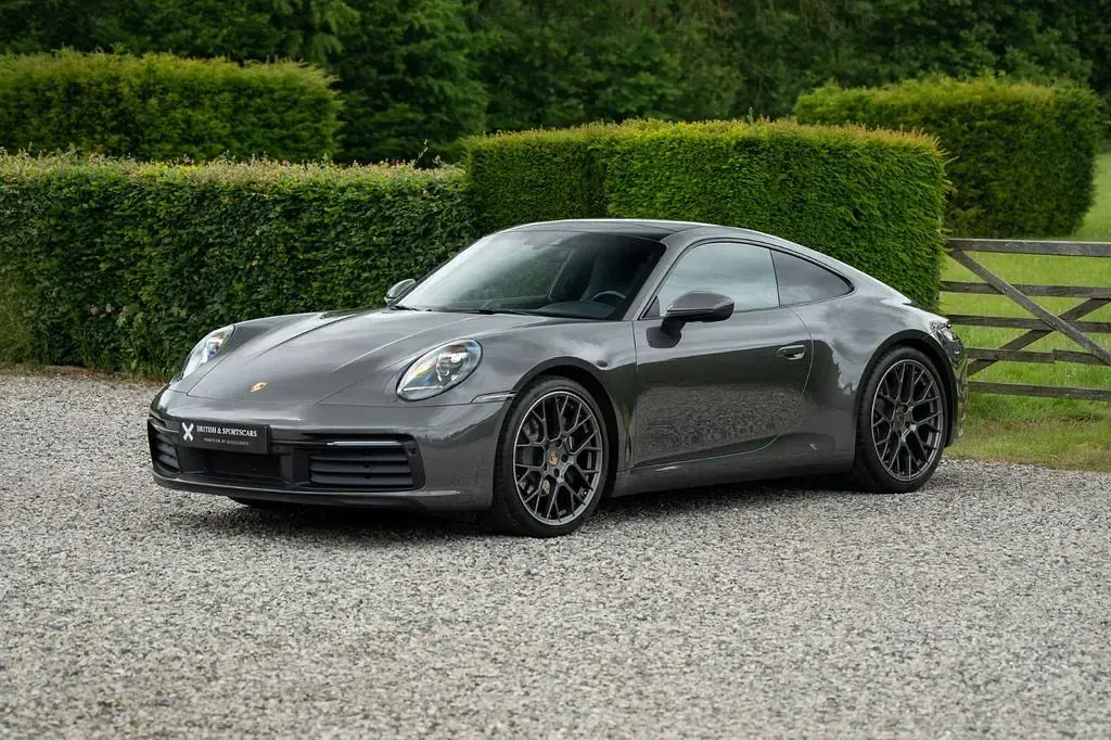 Gebraucht Porsche 911 Carrera 4 385 PS (283 kW) 2021 Grau Coupé