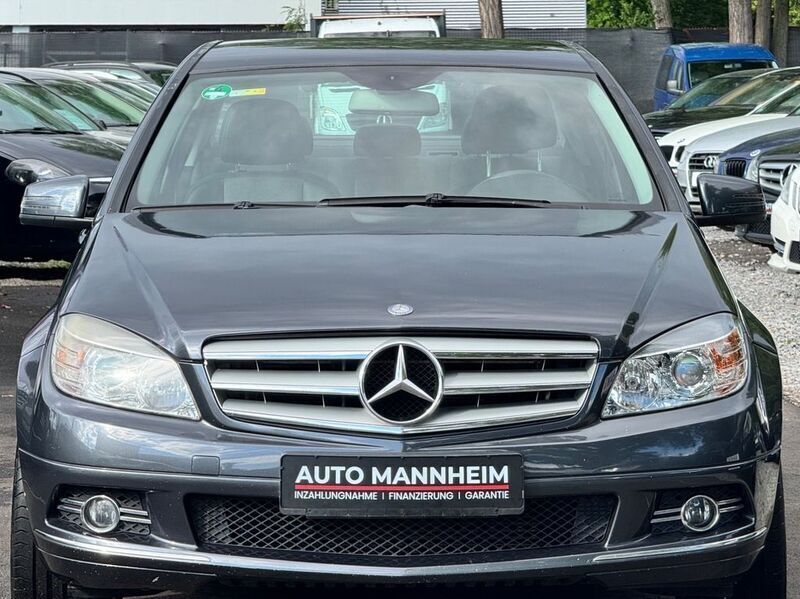 Grau Gebraucht 2008 Mercedes C220 Avantgarde Limousine | 5.999 € (Fairer Preis) - Bild 1/4