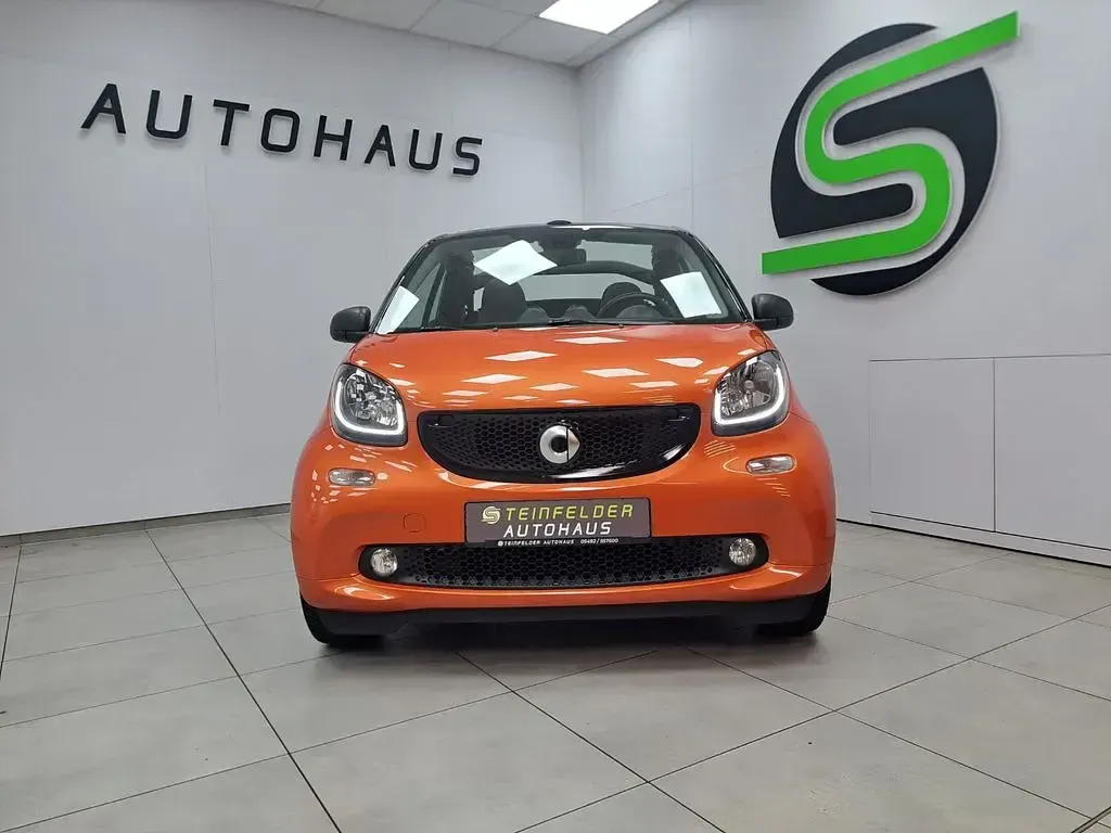 Gebraucht Smart ForTwo Cabrio 71 PS (52 kW) 2018 Schwarz Cabrio