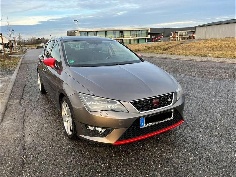 Grau Gebraucht 2016 Seat Leon ST FR Kombi | 9.000 € (Fairer Preis) - Bild 1/4