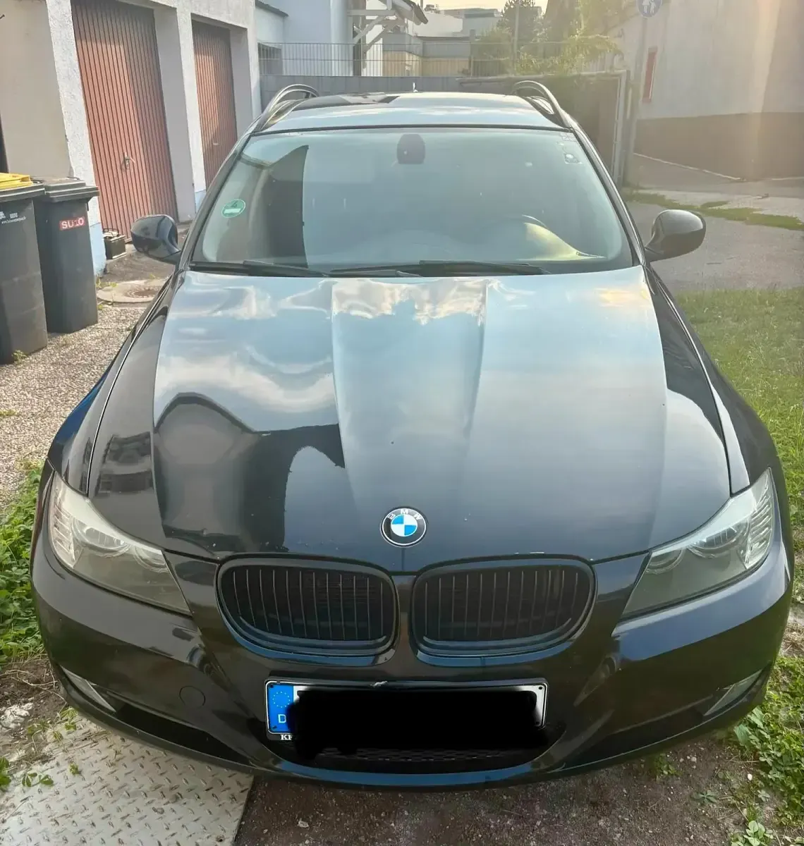 Gebraucht BMW 320 177 PS (130 kW) 2009 Schwarz Kombi