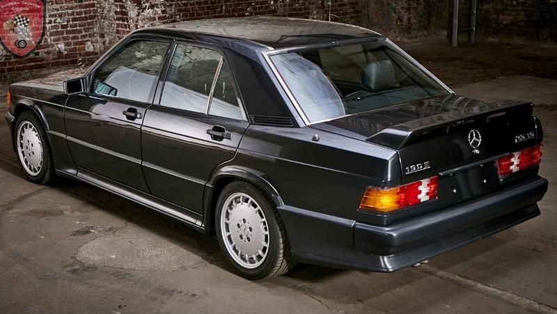 Gebraucht Mercedes 190 150 PS (110 kW) 1985 Schwarz Limousine