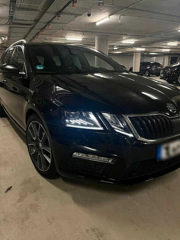 Gebraucht Skoda Octavia vRS 184 PS (135 kW) 2018 Schwarz Kombi