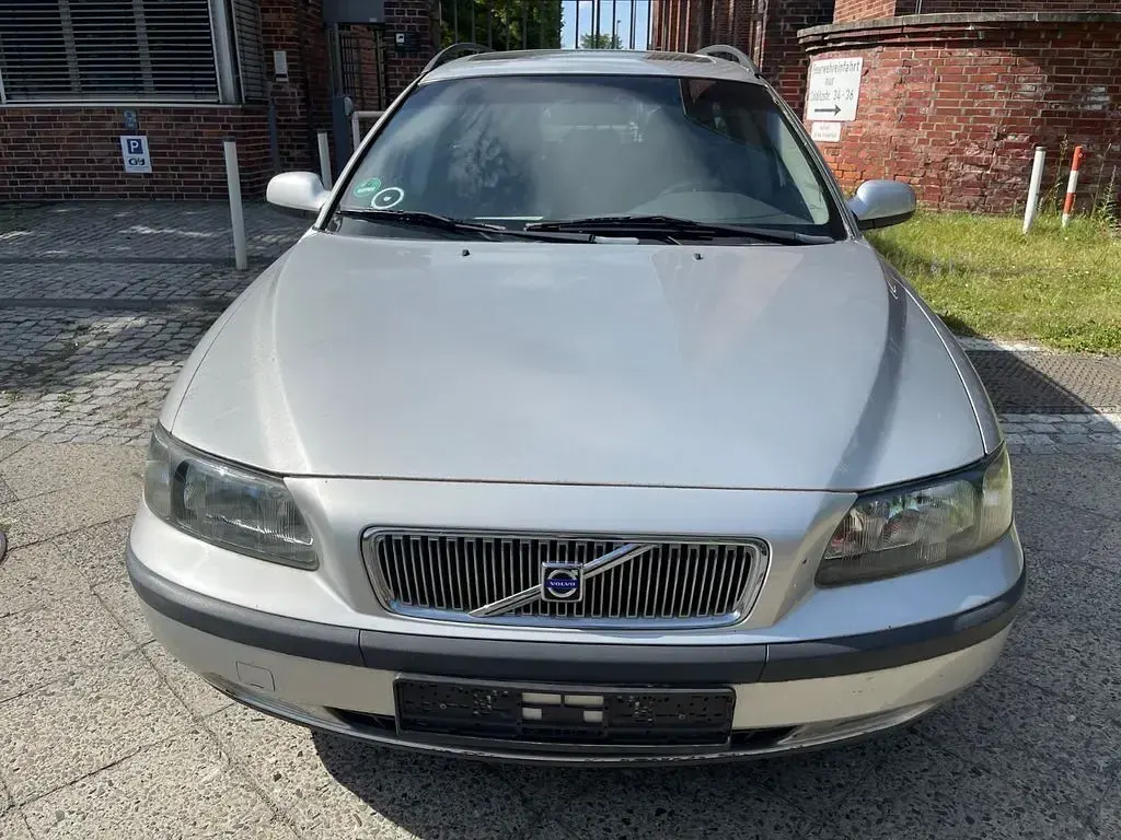 Gebraucht Volvo V70 Comfort 170 PS (125 kW) 2002 Silber Kombi