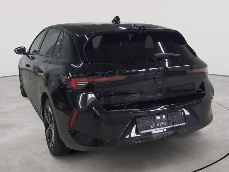 Gebraucht Opel Astra 131 PS (96 kW) 2024 Karbon schwarz metallic Limousine