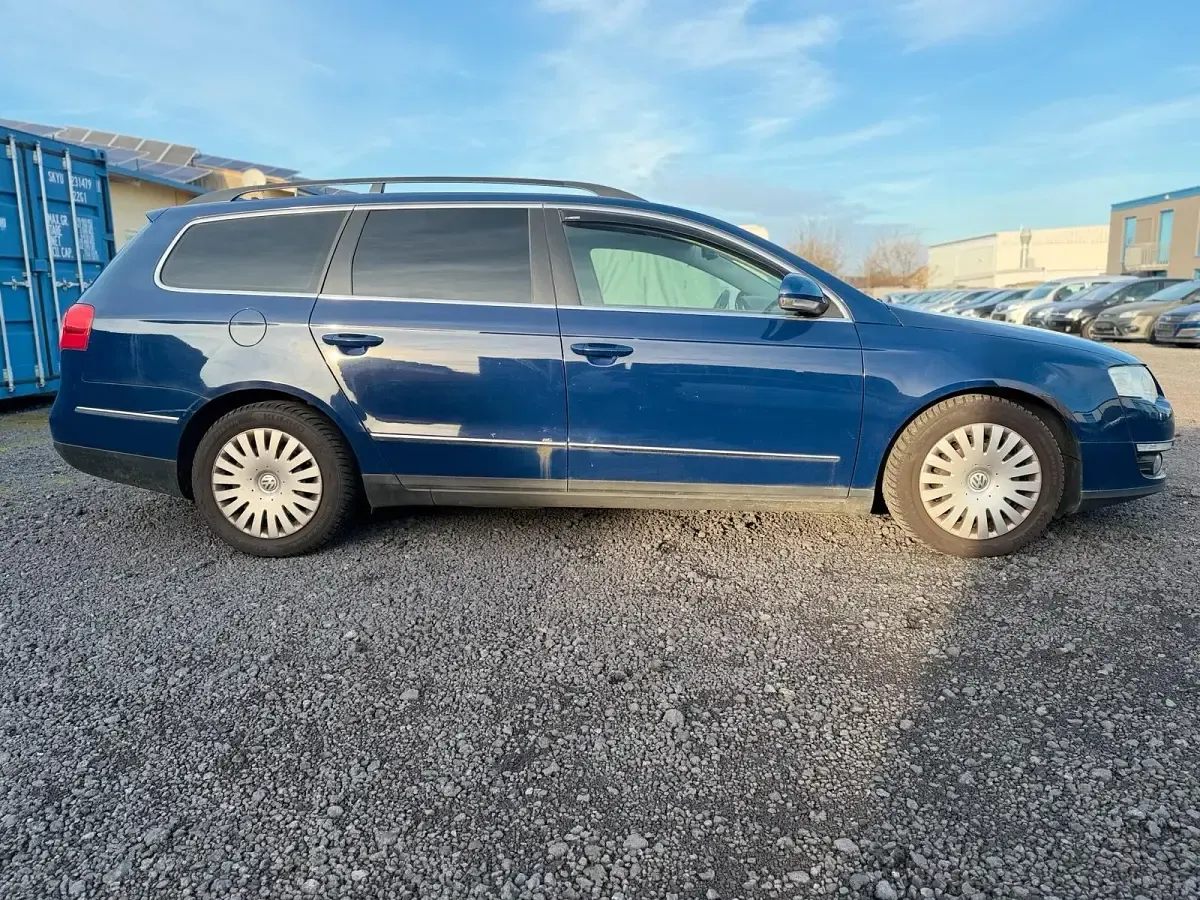 Gebraucht VW Passat 2010 Blau Kombi