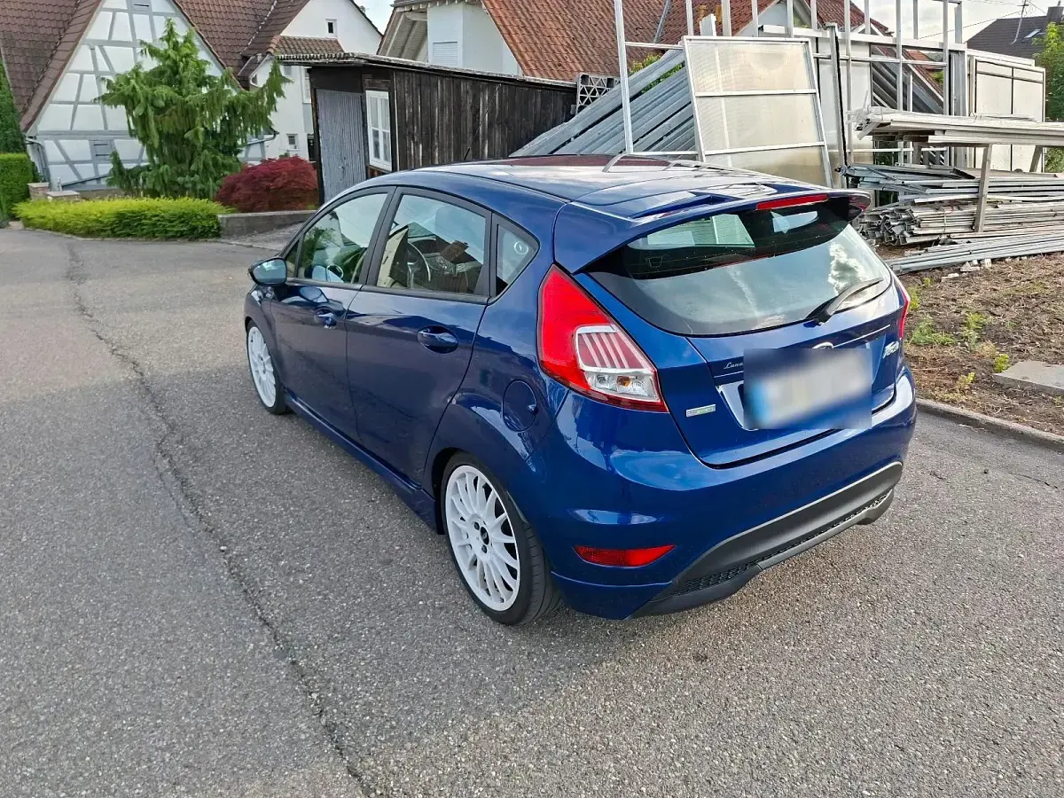 Gebraucht Ford Fiesta ST-Line 101 PS (74 kW) 2016 Blau Kleinwagen