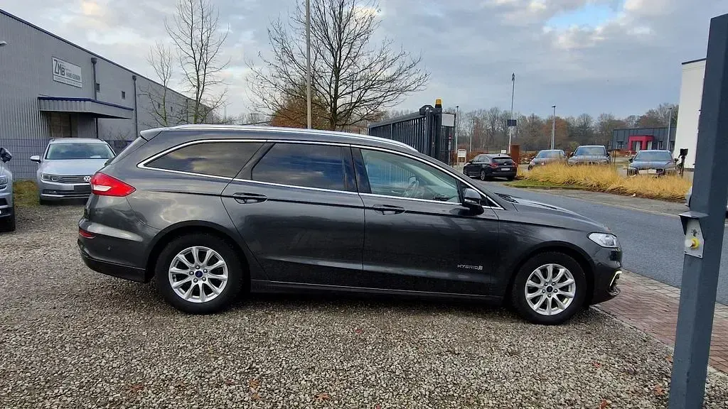 Używany Ford Mondeo 140 KM (102 kW) 2019 Szary Sedan/Limuzyna