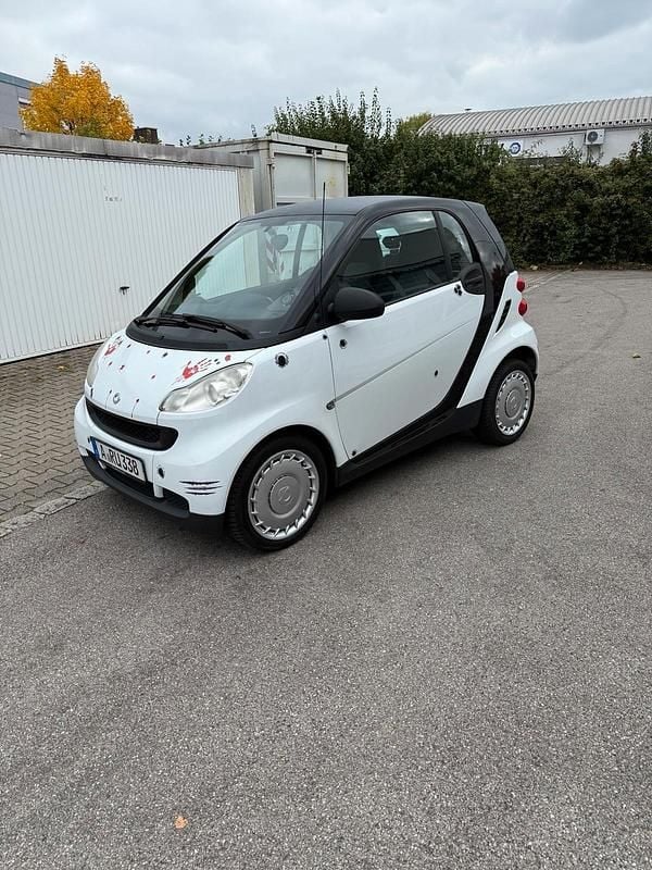 Weiß Gebraucht 2011 Smart ForTwo Coupé Coupé | 2.950 € (Guter Preis) - Bild 1/4