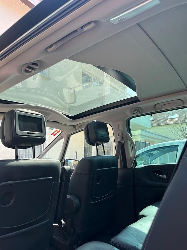 Gebraucht Renault Espace 150 PS (110 kW) 2011 Silber Van / Kleinbus