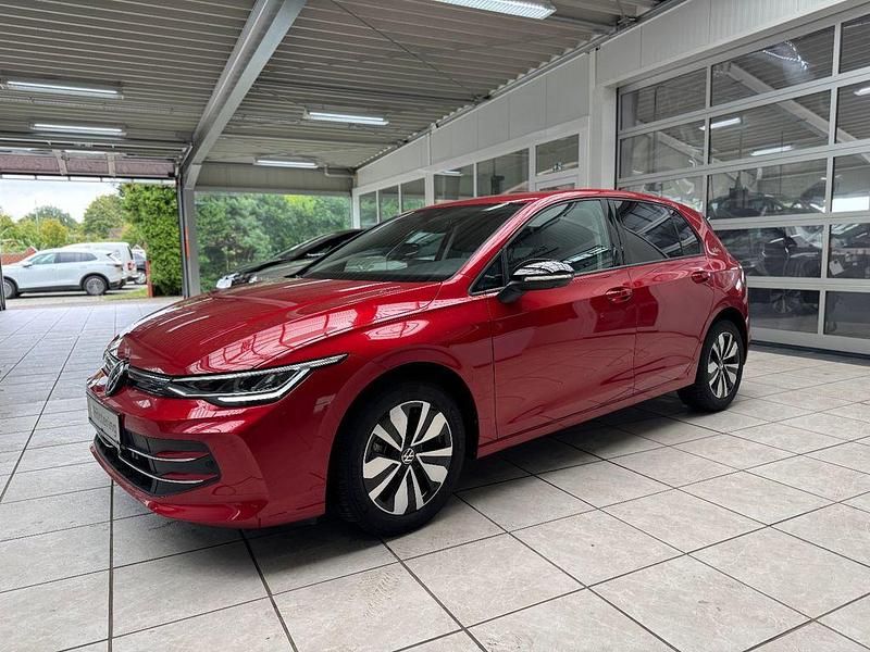 Gebraucht VW Golf VIII 116 PS (85 kW) 2024 Rot Limousine