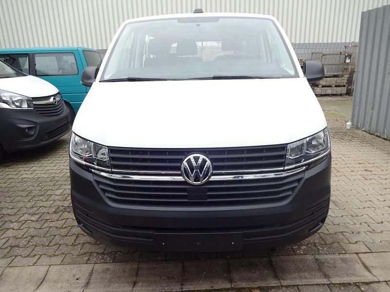 Weiß Gebraucht 2021 VW Caravelle Trendline Van / Kleinbus | 22.100 € (Superpreis) - Bild 1/4