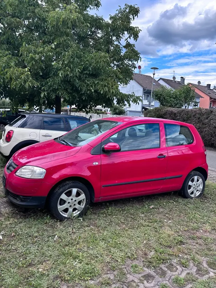 Gebraucht VW Fox 54 PS (39 kW) 2006 Rot Kleinwagen
