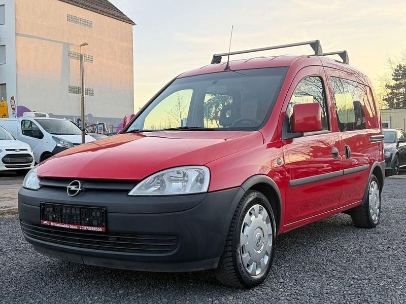 Usado Opel Combo 90 HP (66 kW) 2011 Vermelho Monovolume