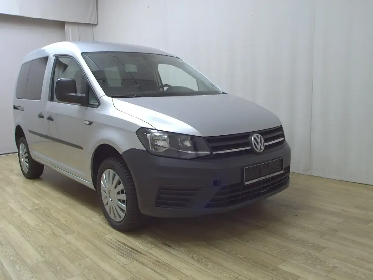 Usado VW Caddy 122 HP (89 kW) 2016 Prateado Monovolume