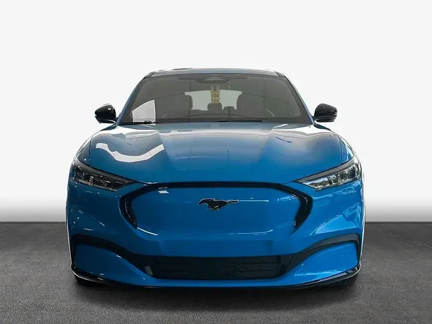Gebraucht Ford Mustang Mach-E Premium 216 kW (294 PS) 2024 Grabber blue metallic SUV