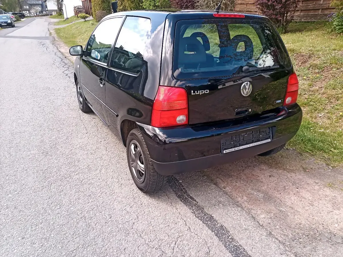 Brugt VW Lupo 50 HK (36 kW) 2004 Sort Hatchback