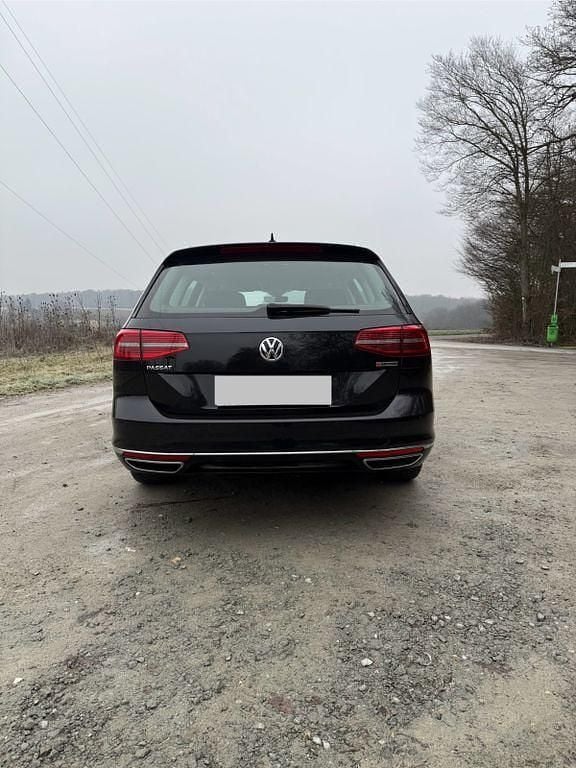 Gebraucht VW Passat 190 PS (139 kW) 2018 Schwarz Kombi
