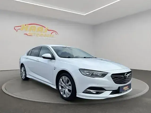 Gebraucht Opel Insignia Dynamic 170 PS (125 kW) 2020 Weiß Limousine
